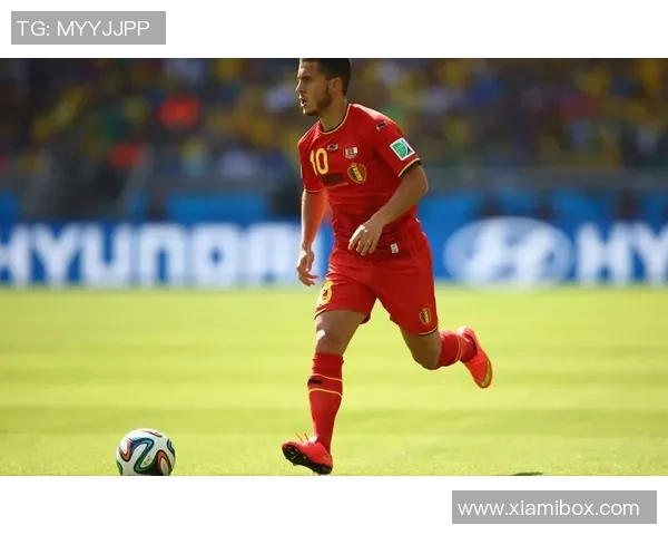 模仿足球明星经典动作的全面指导与训练技巧分享